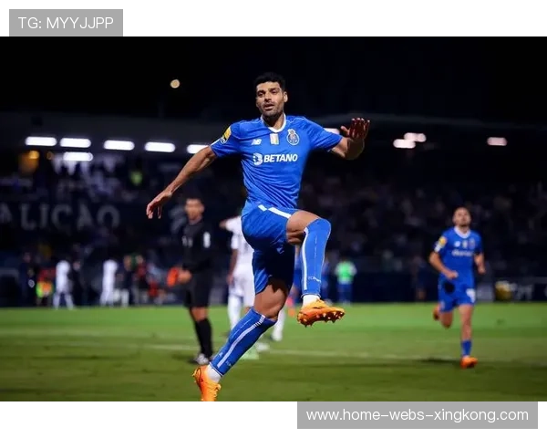 波尔图塔雷米后点补射为球队稳住优势